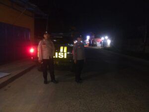 Anggota Polsek Rangkasbitung Polres Lebak Giat Patroli Dialogis Di Jalan Maulana Hasanudin