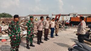 Apel Pengamanan Hari Ke- 6 Pasca Kegiatan Penertiban Pasar Kutabumi Kel. Kutabumi Kec. Pasar Kemis Kab. Tangerang