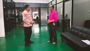 Personil Sat Pamobvit Polresta Tangerang melaksanakan patroli dialogis di kawasan Turbin Cikupa