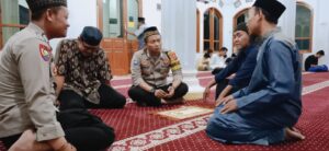 Bhabinkamtibmas Mekarsari Polres Cilegon silahturahmi Ketua DKM