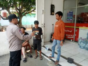 Polisi Berikan Himbauan Kepada Petugas Parkir Alfamart Agar Tidak Melakukan Yang Melanggar Hukum