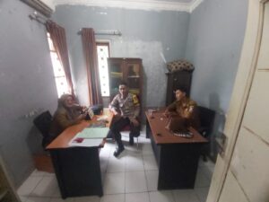 Menjaga Harkamtibmas, Personel Polsek Mancak Polres Cilegon Laksanakan Sambang dan Kunjungan