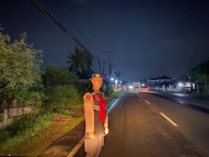 Ciptakan Rasa Aman dan Nyaman Bagi Pengguna jalan,Unit Patroli Satsamapta Polres Serang Lakukan Blue Light Patrol di Jalan Arteri