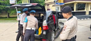 Perkuat Sispam Mako,Sipropam dan Satsamapta Polres Serang Lakukan Pemeriksaan di Gerbang Mako Polres Serang