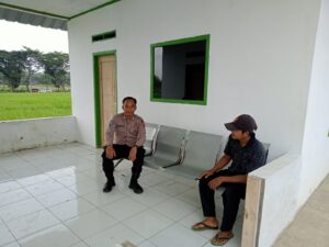 Selalu Humanis Anggota Polsek Cibadak Polres Lebak Laksanakan Sambang Untuk Menjaga Situasi Tetap Kondusif
