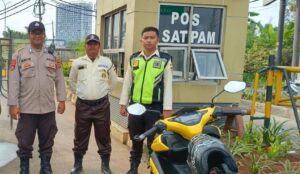 Panit Pam Waster dan Personil Sat Pamobvit Polresta Tangerang melaksanakan patroli di Kawasan Industri Cikupa Mas