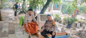 Bhabinkamtibmas Desa Sentul Polsek Balaraja Polresta Tangerang Aipda Ikrar Dinata giat Sambang Pondok Pesantren