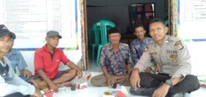 Bhabinkamtibmas Polsek Sobang Polres Lebak Sambang Silaturahmi Kamtibmas kepada Warga Masyarakat di Kp.Cikawah Desa Sobang Kecamatan Sobang Kab.Lebak
