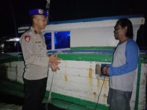 Tingkatkan Patroli Malam Hari Di Dermaga Pelabuhan Tradisional Oleh Personel Sat Polairud Polresta Tangerang