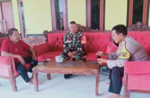 Upaya menjalin Sinergitas TNI-Polri dengan masyarakat, Polsek Kresek lakukan kegiatan Sambang dan Penggalangan