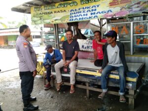 Kanit Binmas dan Babinkamtibmas Polsek Bojonegara Polres Cilegon Polda Banten sowan dan Hampiri Ojeg Kamtibmas !!!