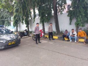 Personel Polsek Kskp Merak Polres Cilegon Polda Banten Laksanakan Patroli Dialogis