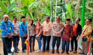 Pendekatan kepada masyarakat, Kapolsek Kresek hadiri kegiatan Peresmian Bantuan Sumur Bor di Desa