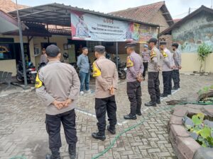Pengamanan Markas !!! Polsek Puloampel