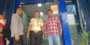 HARKAMTIBMAS Personil Polsek Cibeber Himbauan Tentang waspada kriminalitas di wilayah Bank !!!