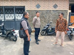 Bhabinkamtibmas Polsek Purwakarta Patroli Dialogis warga dan Sampaikan himbauan kamtibmas