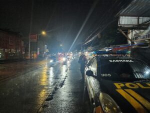 Tekan Angka Kejahatan Jalanan ,Unit Patroli Satsamapta Polres Serang Lakukan Blue Light Patrol di Jalan Arteri