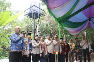 Bantu Warga, Polsek Kresek Polresta Tangerang Buatkan Sumur Bor untuk Warga