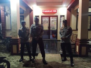 Anggota Polsek Gunungkencana Polres Lebak Laksanakan Giat Sispam mako