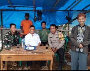 Sinergitas Antara Koramil bayah dan Polsek Cibeber (TNI-POLRI) Adalah Bentuk Komitmen Bersama Dalam Menjaga Kamtibmas Yang Kondusif