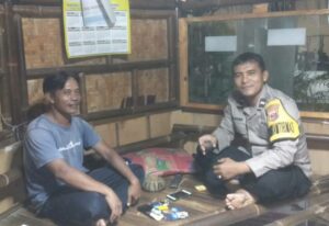 Personil Polsek Kresek tak kenal lelah kunjungi warganya dalam program Polisi RW