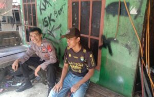 Anggota Polsek Cipanas Polres Lebak, Melaksanakan Giat Sambang Bengkel Motor