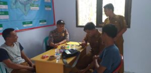 Bhabinkamtibmas Polsek Bojongmanik Polres Lebak Sambangi warga di Desa Binaan