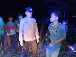 Antisipasi 3C (Curat, Curas, Curanmor), Gank Motor, Polsek Mancak Polres Cilegon Polda Banten laksanakan Patroli Mobile Blue Light dan Dialogis di kewilayahan Kec. Mancak