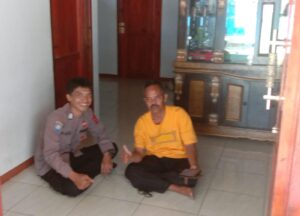 Bhabinkamtibmas Desa Sukasari Melaksanakan Sambang Warga Untuk Berikan Himbauan Kepada Tokoh Masyarakat