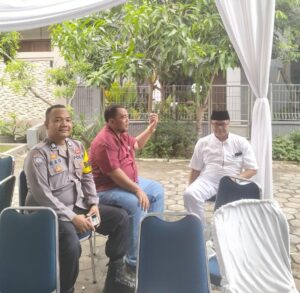 Bangun Komunikasi aktif, Personil Polsek Cibeber sambangi warga