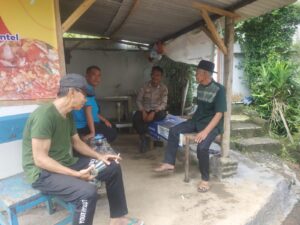 Jalin Kedekatan Dengan Ulama Umaro, Bhabinkamtibmas Polsek Mancak Polres Cilegon Sambangi Tokoh Agama