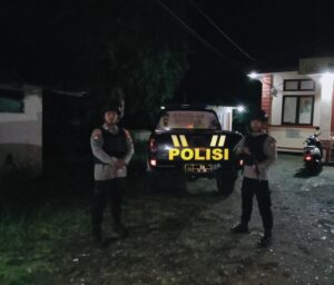 Anggota Polsek Gunungkencana Polres Lebak Laksanakan Giat Sispam mako
