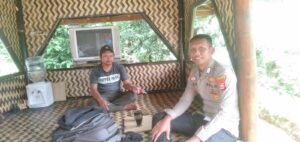 Bhabinkamtibmas Polsek Sobang Polres Lebak Sambang Silaturahmi Kamtibmas kepada Warga Masyarakat di Kp.Sobang Desa Sobang Kecamatan Sobang Kab.Lebak