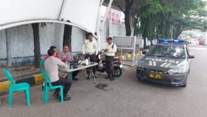Personel Polsek Kskp Merak Polres Cilegon Polda Banten Laksanakan Patroli Dialogis