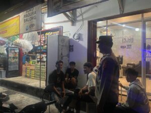 Kapolsek Rangkasbitung Polres Lebak Hampiri Pemuda Di Jalan Abdi Negara Sampaikan Pesan Kamtibmas