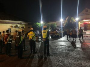 Kapolsek Rangkasbitung Dampingi Kabag OPS Polres Lebak Apel Persiapan Patroli KRYD