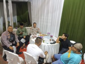 Anggota Polsek Rangkasbitung Polres Lebak Giat Sambang Dan Undangan Ke Warga Di Kampung Mulih