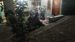 Babinkamtibmas Polsek Cilegon lakukan komunikasi serta serap informasi di sekitar desa’ binaan