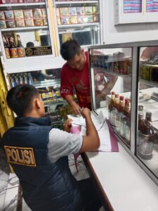 Jajaran Polsek Cibeber Polres Cilegon, lakukan razia Minuman Beralkohol di wilayah Cibeber