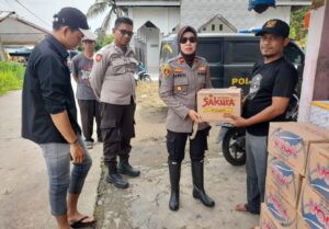 Pendekatan kepada masyarakat, Kapolsek Kresek kunjungi warga yang terdampak Banjir