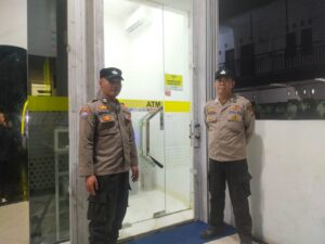 Anggota Polsek Rangkasbitung Polres Lebak Patroli Malam Ke Objek Vital