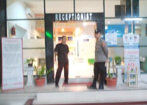 Anggota Polsek Rangkasbitung Polres Lebak Patroli Dialogis Ke Hotel Katineung