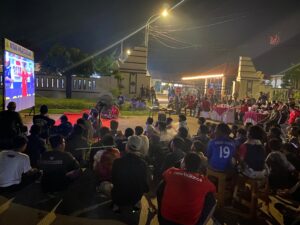 Dukung Timnas, Polres Serang Gelar Nobar Bareng Warga