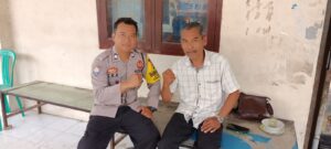 Bhabinkamtibmas Laksanakan Sambang Dor to Dor dan sampaikan himbauan kamtibmas