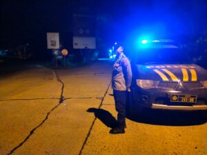 Intens Anggota Polsek Rangkasbitung Polres Lebak Patroli Bluelight Di Taman Angklung