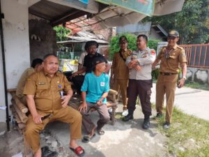 Terus Menjaga Sinergitas dengan masyarakat, Polsek Kresek lakukan Patroli Mobile dan Dialogis