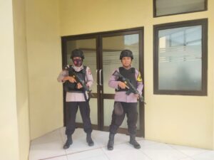 Polsek Kskp Merak Melaksanakan Sispam Mako Polsek
