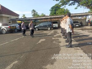 Berikan Arahan Kapolsek Rangkasbitung Polres Lebak Apel Pagi Di Halaman Polsek Rangkasbitung