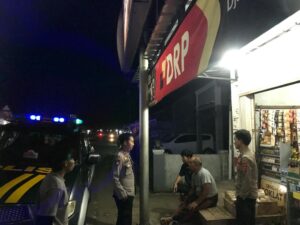Antisipasi Gangguan Kamtibmas Polsek Wanasalam Polres Lebak Laksanakan Patroli Dialogis Rutin Malam Hari