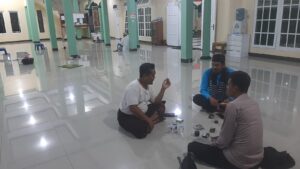 Bhabinkamtibmas Polsek Cilegon lakukan pendekatan dengan tokoh masyarakat